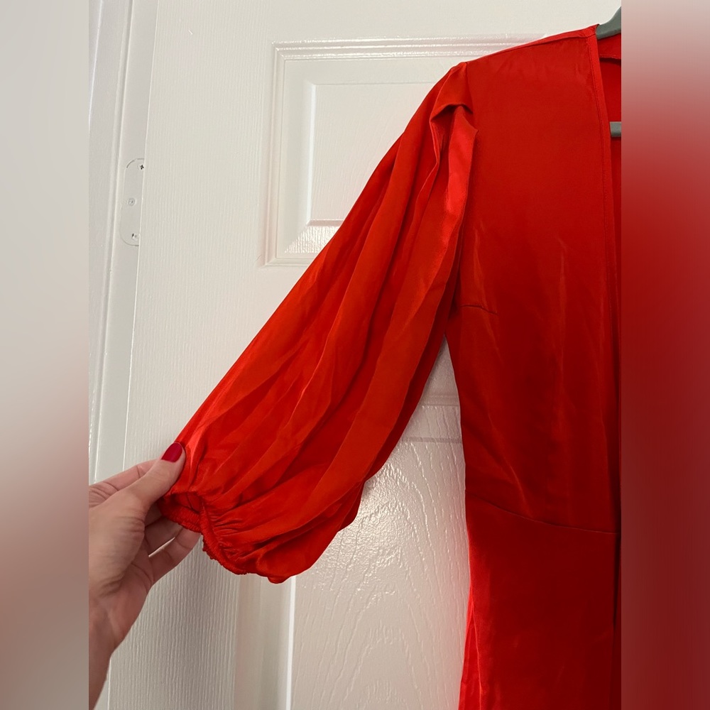 Red dress - Picture 8 of 10